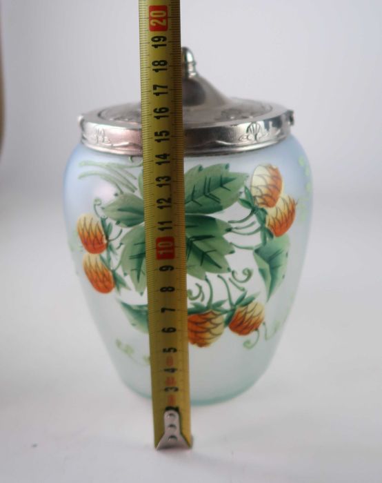 Boleira antiga em vidro baço