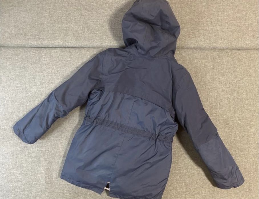 Тепла дитяча  куртка decathlon 133/142