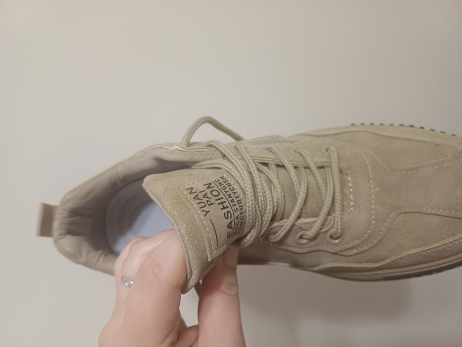 Чоловічі  кросівки