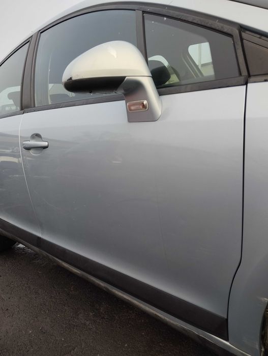 Citroen C4 I 5D 1.6i 2005r.Drzwi przednie prawe.