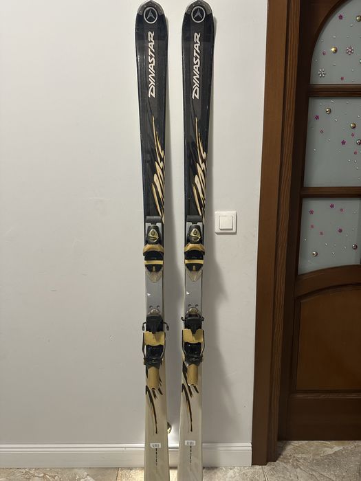 Narty zjazdowe Dynastar