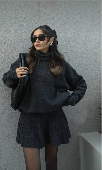 Теплий костюм зі спідницею