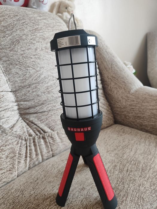 Акумуляторний ліхтар