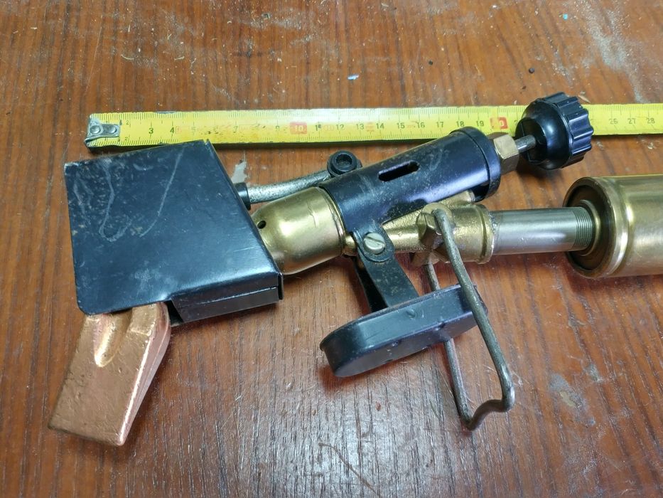 Ferro de soldar vintage antigo restaurado bronze