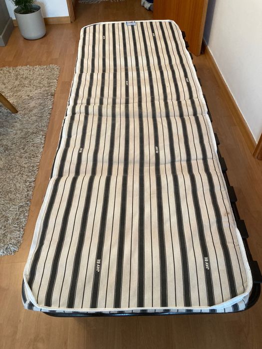 Cama de armar c/ colchão