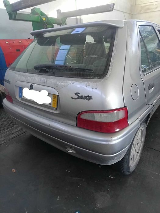 Citroën Saxo de 99 carro vendido às peças
