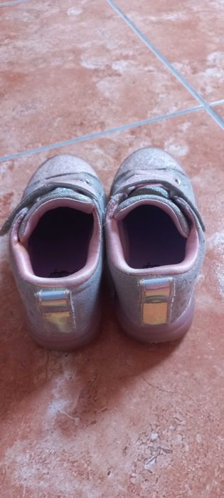 Sapatilhas Skechers 24