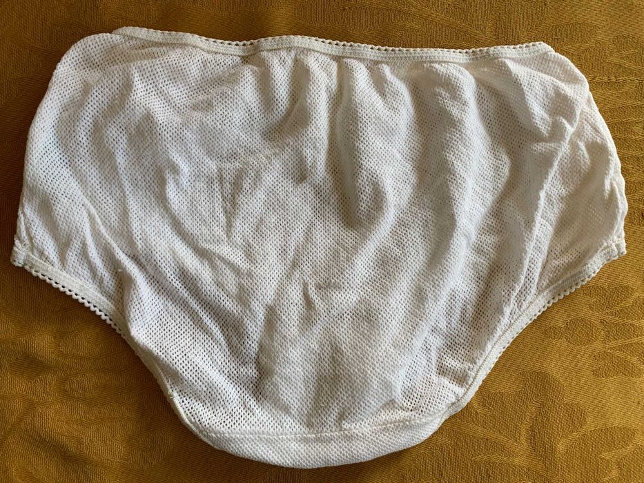 Białe majtki retro figi z siateczki  bawełna 100% PRL – klasyka vintage dla kolekcjonera +