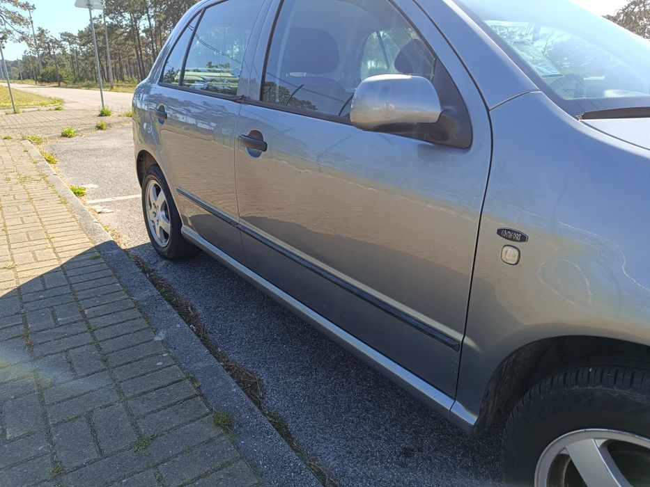 Skoda Fabia 1.9 TDI 100cv ATD - comercial - 2 lugares