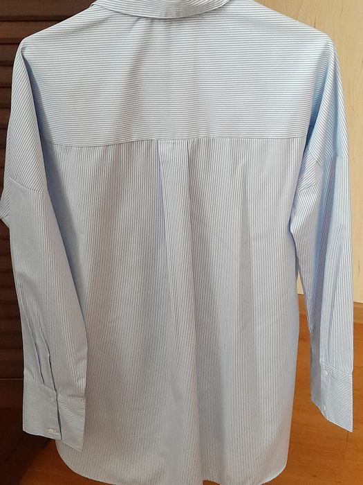 Жіноча сорочка Stradivarius.