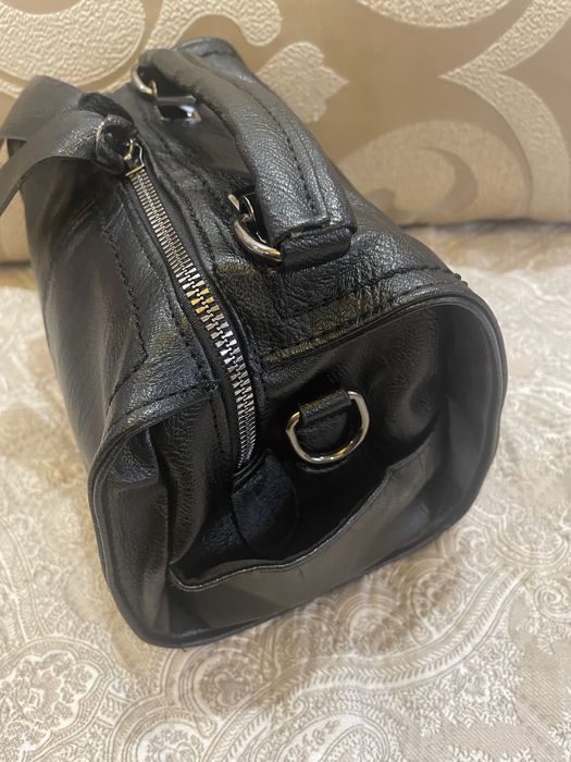 Жіноча  модна сумочка, нова.