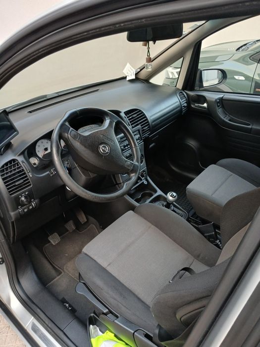 Opel zafira  carrinha a Gasoleo TD 2004  prata