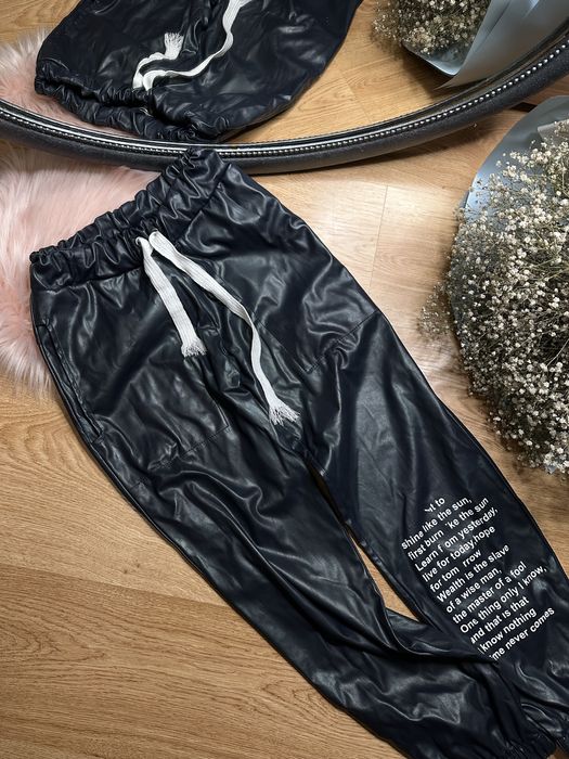 Джогери для дівчинки 146-152 см під шкіру/штани на осінь