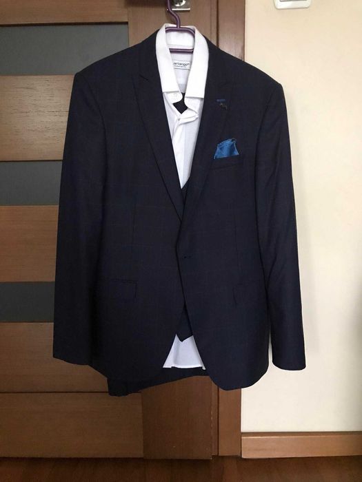 Garnitur męski + gratis koszula