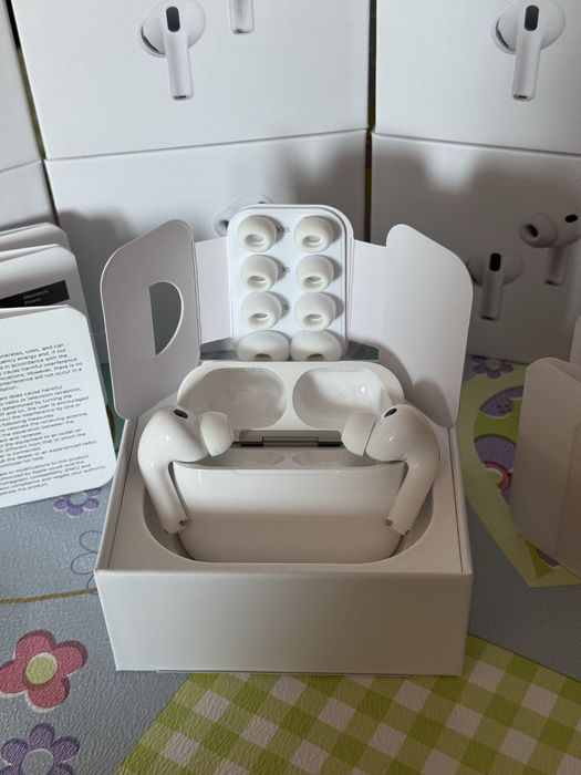 Навушники Apple AirPods Pro 3 Generation (Шумоподавлення)