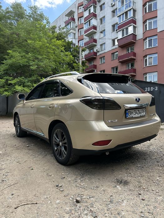 Lexus RX450h весь обслужен обмен на Tesla