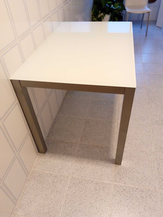 Mesa Cozinha Tampo em Cristal Branco