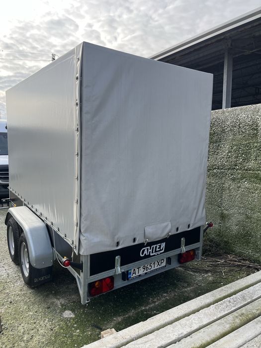 Причіп легковий з тормозом накату