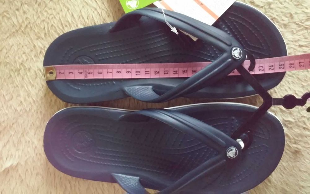 Japonki Crocs W 7 wkładka 25 cm.granatowe nowe
