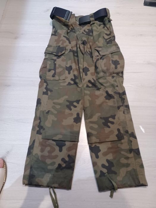 Mundur wojskowy kobiecy