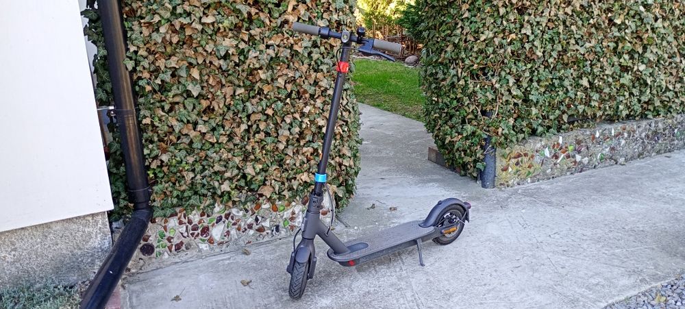 Hulajnoga elektryczna Mi electric scooter essential