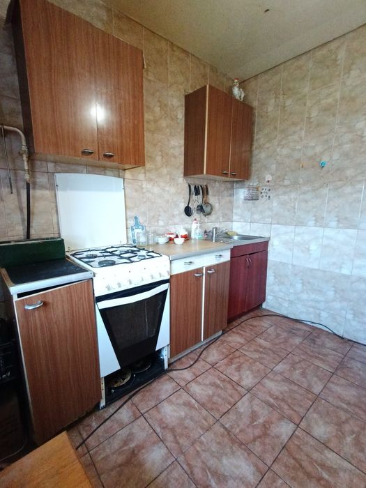 Продам 2-ну квартиру лівий берег 5 мікрорайон