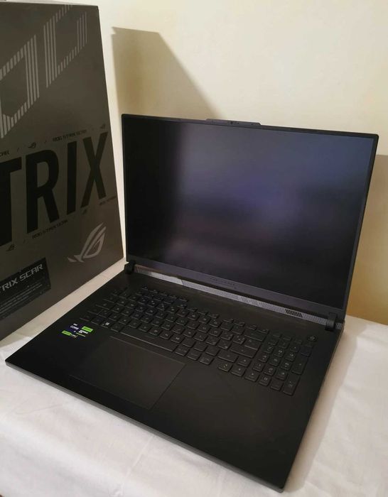 Asus Rog Strix Scar i9-13980HX 64GB 2TB RtX 4090 W11H 18 POLEGADAS