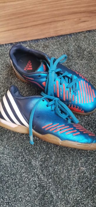 Buty chłopięce adidas 30-31 rozmiar