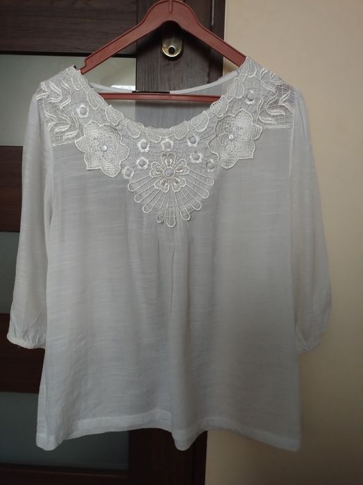 Biała bluzeczka rękaw 3/4