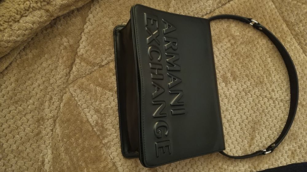 Mala original da Armani