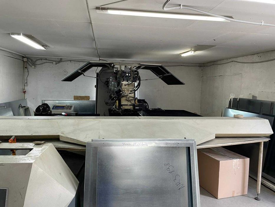 Wykrawarka rewolwerowa HACO do cięcia i przetłaczania blach.