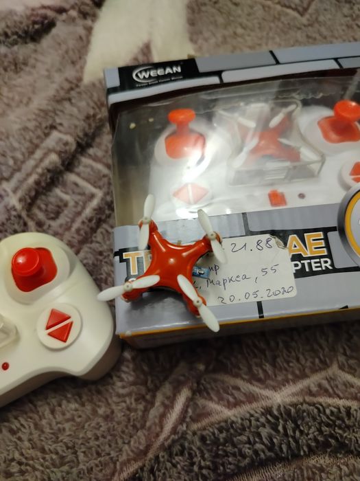 Продам два мини дрона с пультами