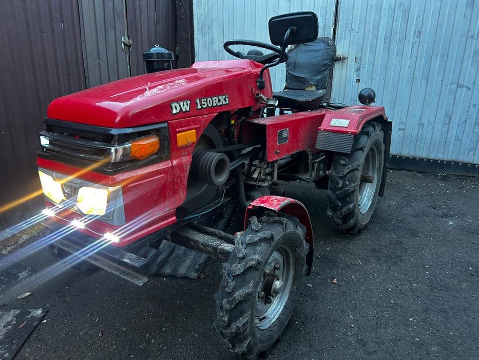 Мінітрактор DW150RXi