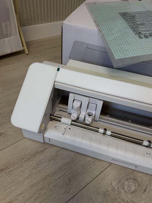 Плотер Silhouette CAMEO 4