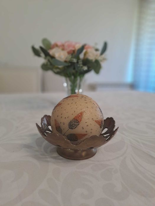 Vela decorativa muito antiga com base