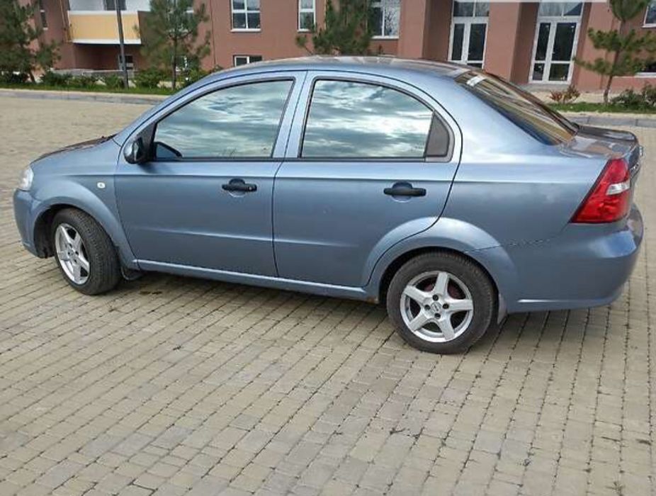 Шевролет Авео Лачети кузов или частями