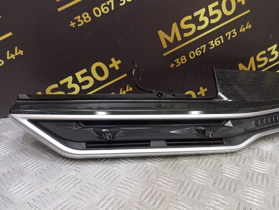 Дефлектор обдування салону центральний BMW X6 G06 БМВ Х6 Г06 розборка шрот запчастини 51458088430 64225A01333 64225A01333 Дефлектор обдува салона цент