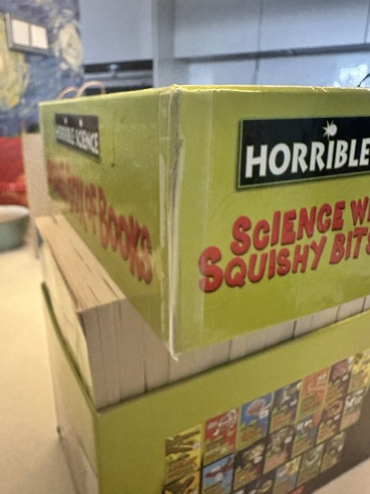 Horrible Science Bulging Box of Books – komplet 20 książek po angielsku