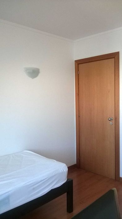 Quarto individual na Alta de Lisboa 350€ Estudantes