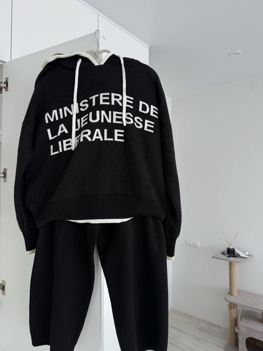 Дуже класний якісний костюм