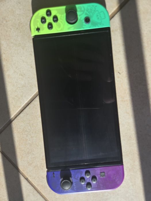 Nintendo Switch OLED Branca (quase nova) + 4 Joy-Cons + 6 jogos com caixas + sacoche + dock –