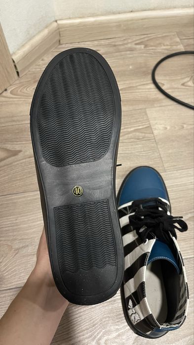 Шикарні різнокольорові кеди