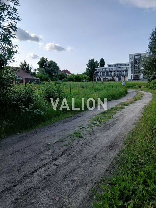 Продам будинок на 10 сот.Троєщина.вул. М.Смотрицького( Пожарського )