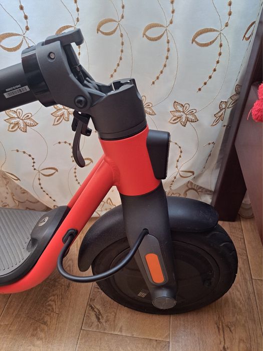 Продам електросамокат Ninebot