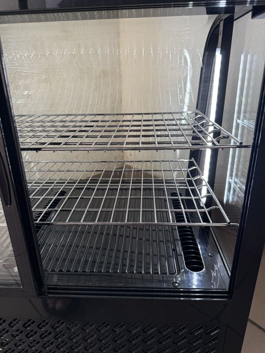 Холодильник Кондитерський-Десертний Настільний Good-food !