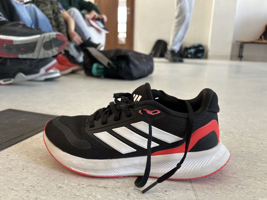 Buty adidas noszone za darmo