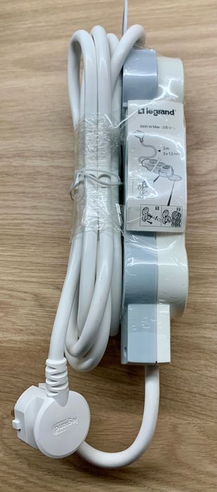 LEGRAND Listwa zasilająca 4 gniazda 3 m