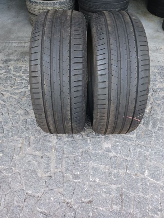 Vendo pneus semi-novos 255/45/19 Pirelli