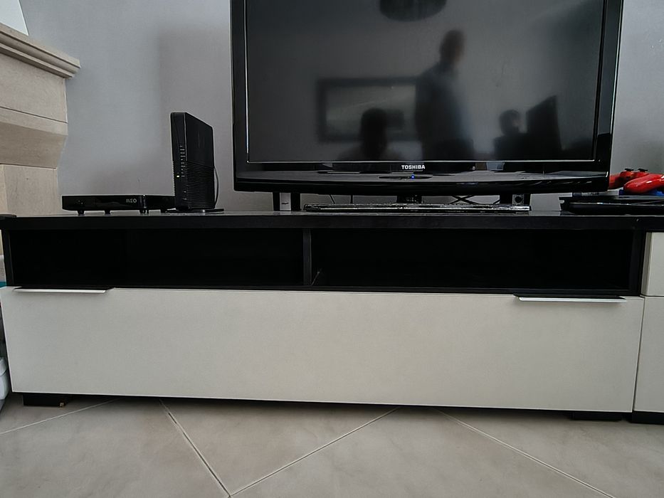 Aparador de Televisão