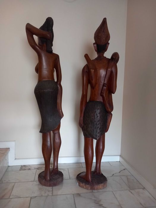 Artesanato africano - estátuas madeira maciça